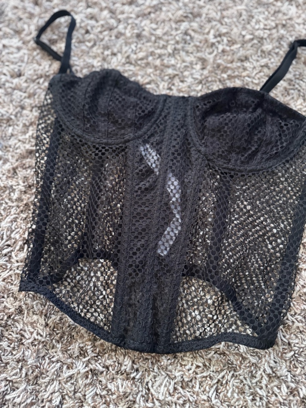 BLACK FISHNET TOP MEDIUM - Picture 2 of 6